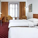 Отель Orea Cristal 4*